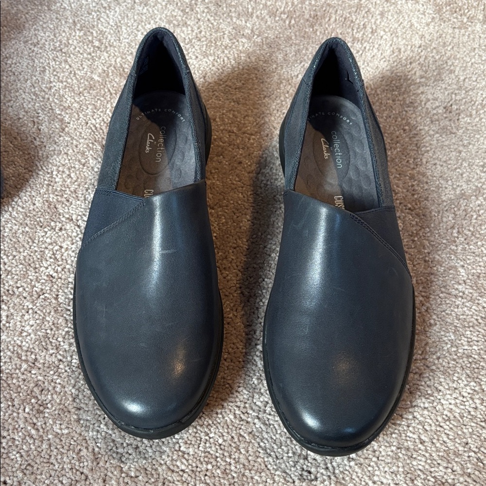 Clarks Women’s Dark Blue Slip-On Loafers - Picture 3 of 3